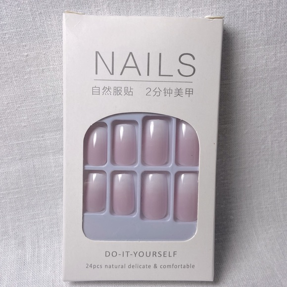 Press On Nails 24 Pc. Set Short Natural Square French Tip Style - Picture 2 of 4